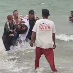 Foto: Evakuasi korban tenggelam kapal wisata di Pulau Tikus Bengkulu.